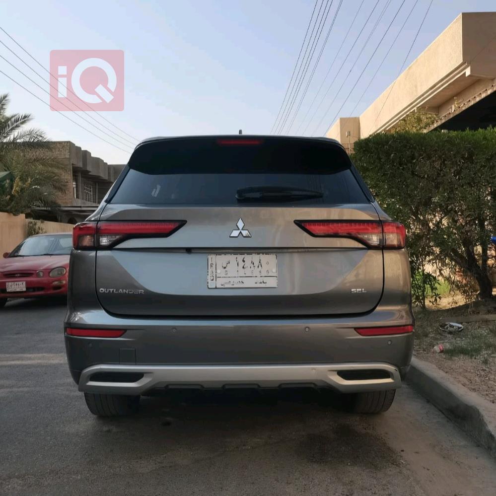 میتسوبیشی ئاوتلاندەر